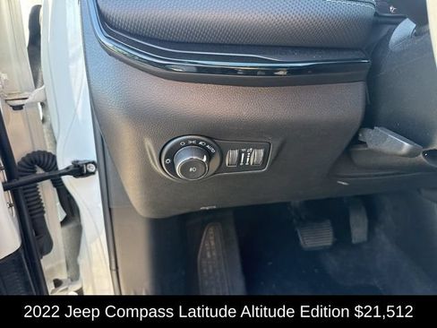 Used 2022 Jeep Compass Latitude w/ Convenience Group AWD/4WD image 15