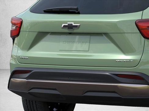 New 2026 Chevrolet Trax ACTIV w/ Sunroof Package FWD image 14