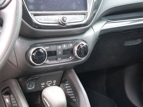 Used 2022 Chevrolet TrailBlazer LT w/ Sun and Liftgate Package FWD image 24