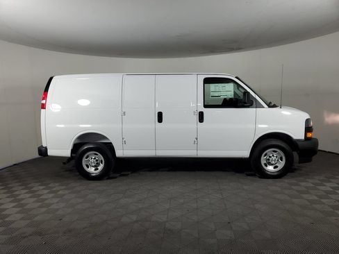 New 2026 Chevrolet Express 2500 RWD image 1