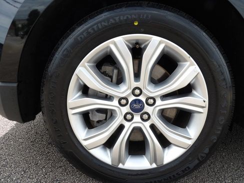 Used 2022 Ford Edge Titanium w/ Cargo Accessory Package AWD/4WD image 12