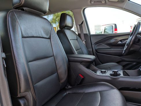 Used 2018 GMC Terrain SLT image 26