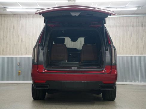 Used 2021 Cadillac Escalade Sport w/ Driver Assist Tech Package AWD/4WD image 44
