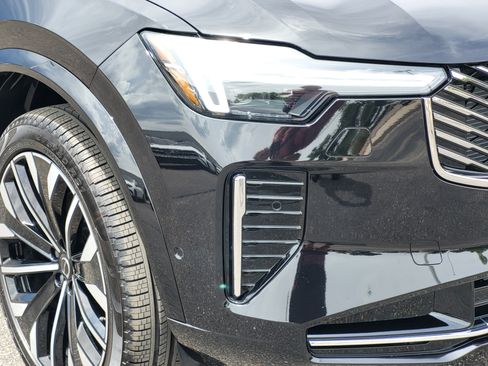 Certified 2026 Volvo XC90 B5 Plus w/ Protection Package AWD/4WD image 5