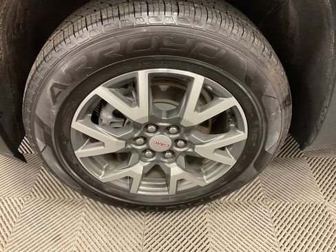 Used 2023 GMC Acadia SLE w/ Driver Convenience Package image 15