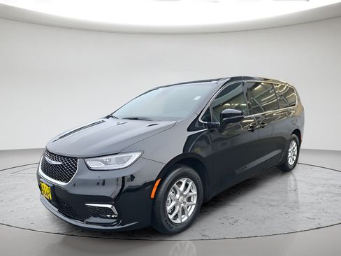 New 2026 Chrysler Pacifica Select FWD image 7