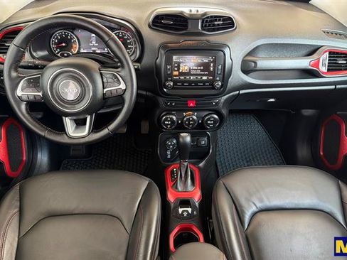 Used 2017 Jeep Renegade Trailhawk w/ Premium Trailhawk Package AWD/4WD image 15