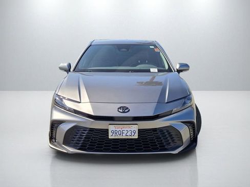 Used 2025 Toyota Camry SE FWD image 2