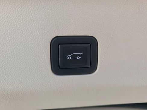 Used 2023 Cadillac Escalade Sport Platinum image 35