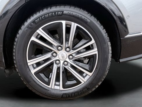 Used 2024 Cadillac Lyriq Luxury image 17