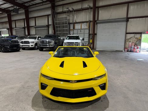 Used 2017 Chevrolet Camaro SS RWD image 11