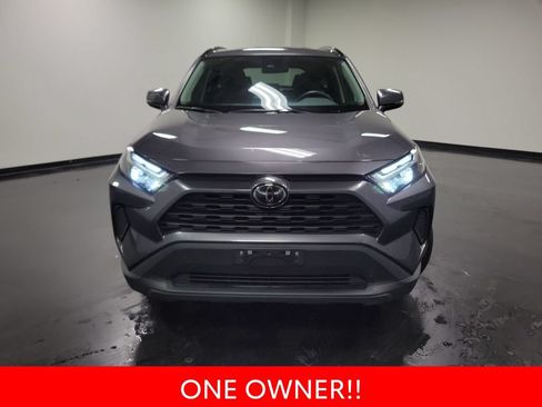 Used 2025 Toyota RAV4 XLE AWD/4WD image 3