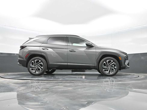 Used 2025 Hyundai Tucson Limited image 31
