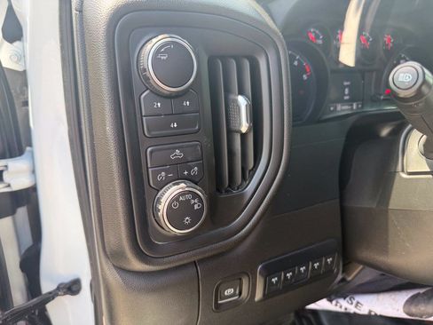 Used 2024 Chevrolet Silverado 2500 W/T w/ WT Convenience Package AWD/4WD image 17