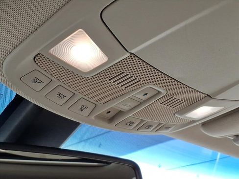 Used 2018 Lincoln MKX Reserve w/ Driver Assistance Package image 19