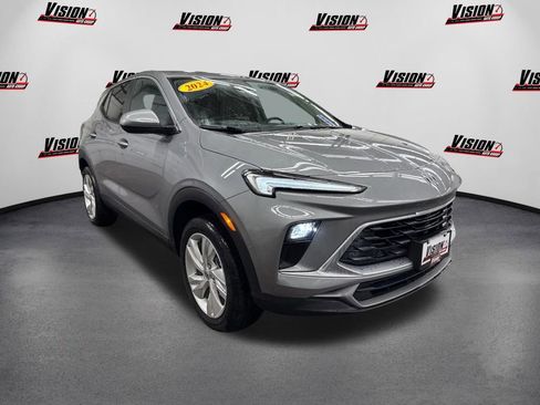 Used 2024 Buick Encore GX Preferred image 3