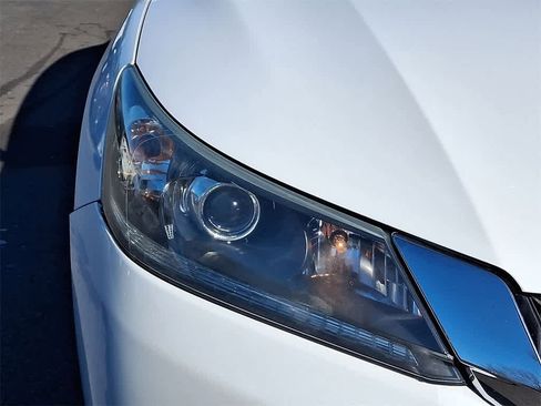 Used 2015 Honda Accord EX-L image 27