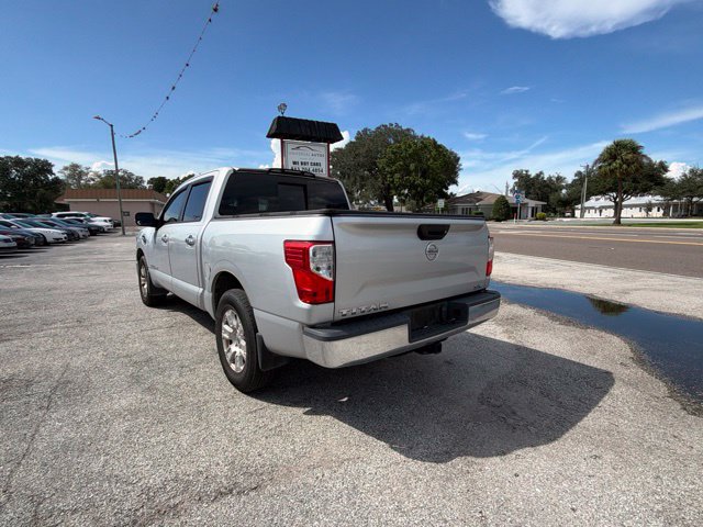 Used 2017 Nissan Titan SV RWD image 7