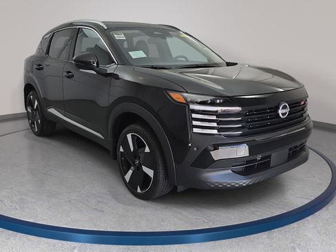 New 2026 Nissan Kicks SR FWD image 3