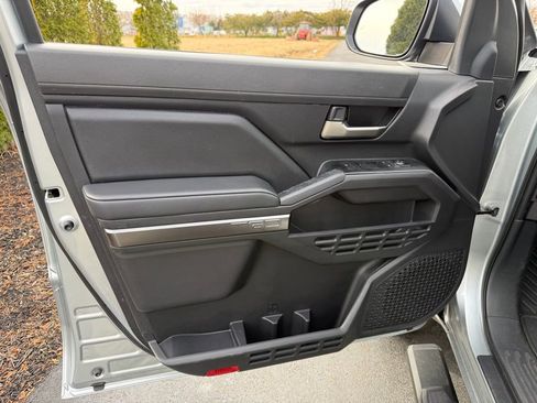 Used 2024 Toyota Tacoma TRD Sport image 11