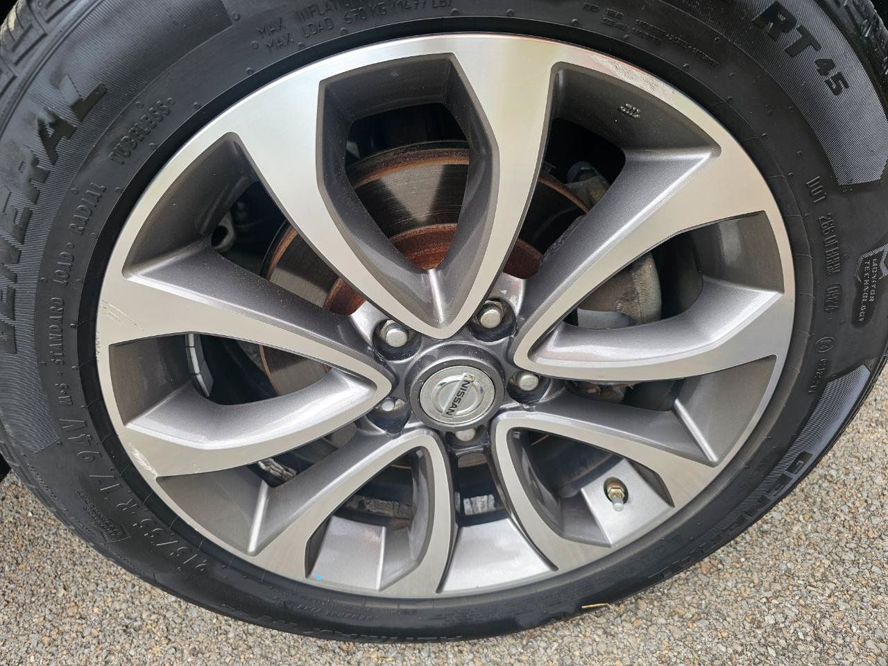 Used 2017 Nissan Juke SL FWD image 14