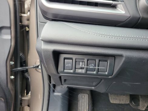 Used 2023 Subaru Outback Limited image 20