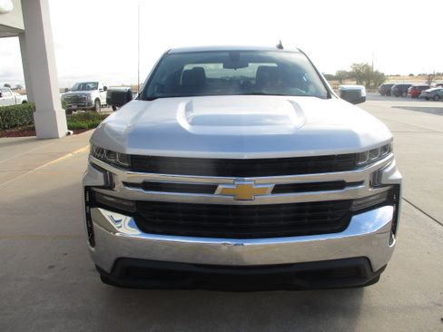 Used 2019 Chevrolet Silverado 1500 LT w/ Texas Edition image 11