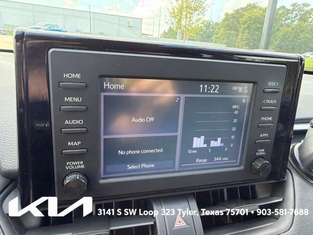 Used 2019 Toyota RAV4 LE FWD image 17
