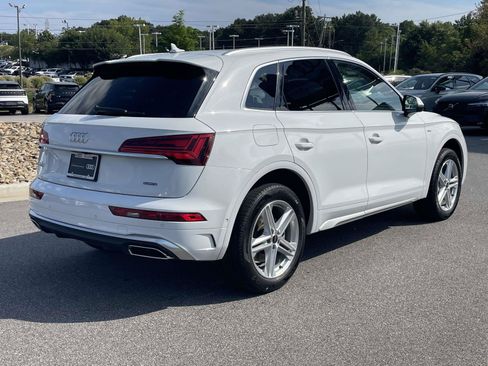 Certified 2024 Audi Q5 e Prestige w/ Prestige Package AWD/4WD image 7