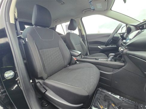 Used 2024 Nissan Kicks SV image 12