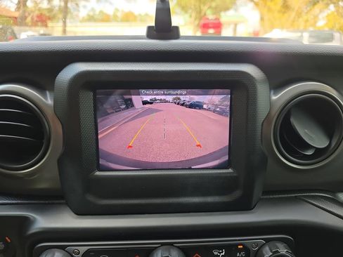 Used 2023 Jeep Wrangler Sport S image 24