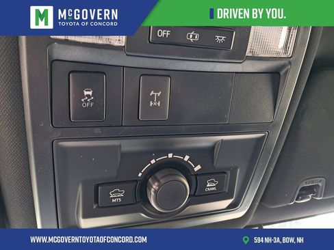 Used 2019 Toyota Tacoma TRD Off-Road w/ Technology Package AWD/4WD image 23
