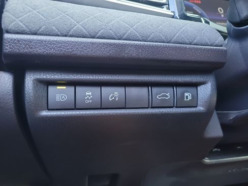 Used 2025 Toyota Camry XLE FWD image 31