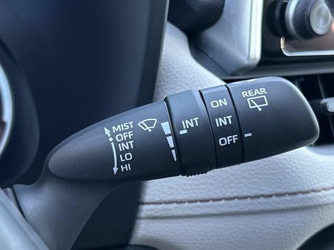 Used 2024 Toyota RAV4 XLE FWD image 31