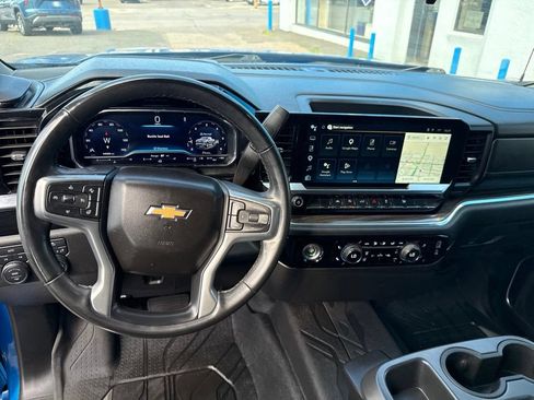 Used 2023 Chevrolet Silverado 1500 LT w/ Protection Package AWD/4WD image 22