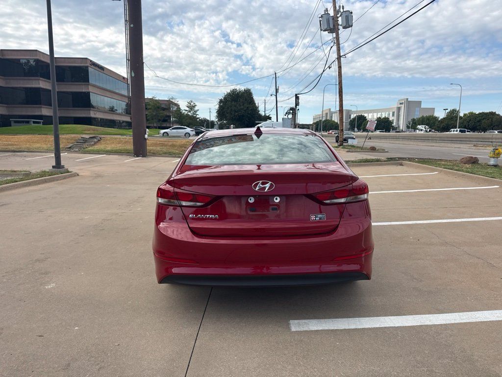 Used 2017 Hyundai Elantra SE FWD image 11