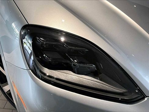 New 2026 Porsche Cayenne E-Hybrid image 12