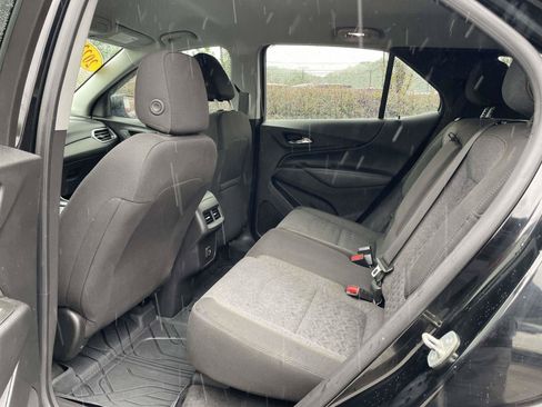 Used 2022 Chevrolet Equinox LT w/ LPO, Floor Liner Package FWD image 3