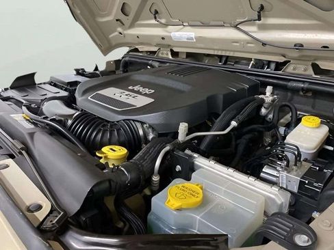 Used 2018 Jeep Wrangler Unlimited Sport S image 75