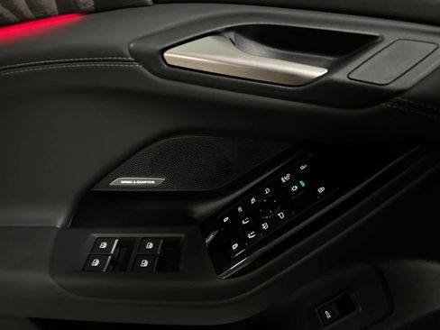 New 2025 Audi A6 e-tron Prestige image 12