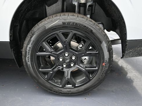 New 2025 Ford Maverick XLT w/ Equipment Group 301A image 32