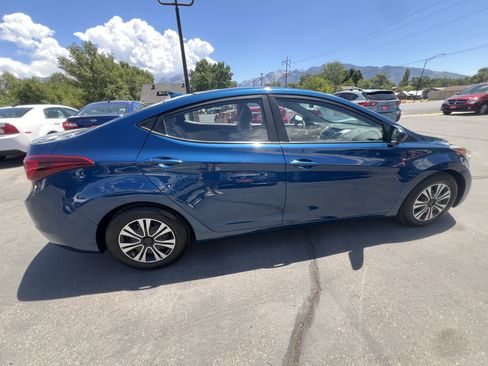 Used 2016 Hyundai Elantra SE FWD image 4