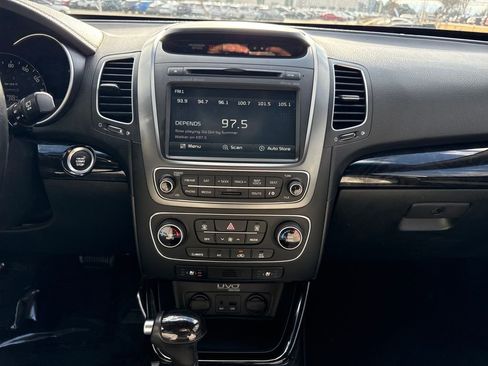 Used 2014 Kia Sorento SX w/ 3rd Row Package image 17