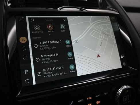 Used 2021 Jaguar E-PACE SE image 19