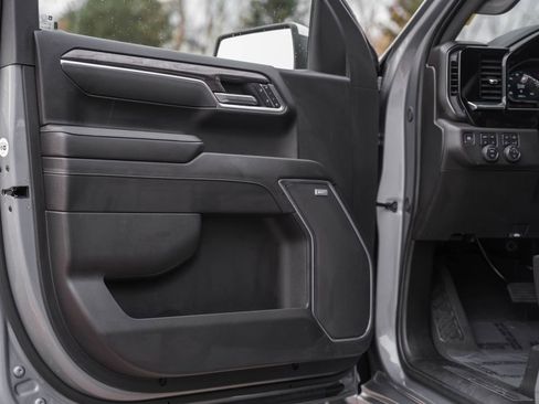 Used 2025 Chevrolet Silverado 1500 LTZ w/ Z71 Off-Road Package image 40