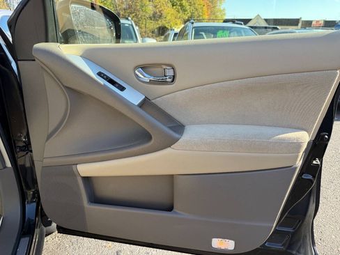 Used 2013 Nissan Murano S AWD/4WD image 26