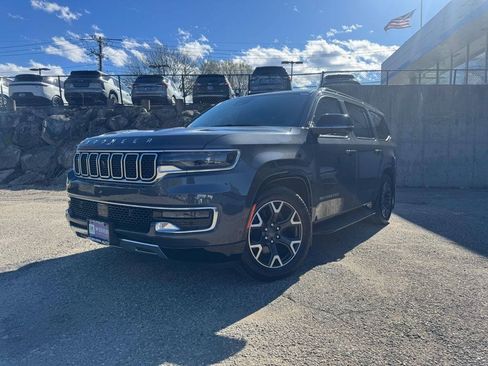 Used 2023 Jeep Wagoneer Series III w/ Convenience Group I AWD/4WD image 34