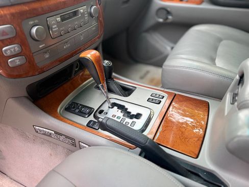 Used 2006 Lexus LX 470 4WD image 27