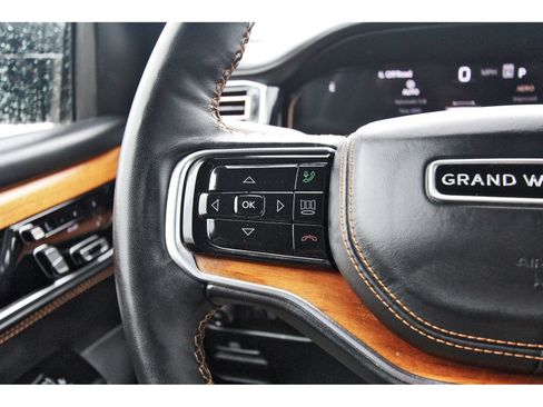 Used 2024 Jeep Grand Wagoneer L Series III AWD/4WD image 23