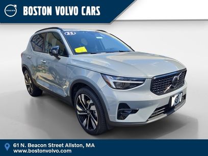 New 2025 Volvo XC40 B5 Plus w/ Protection Package Premier